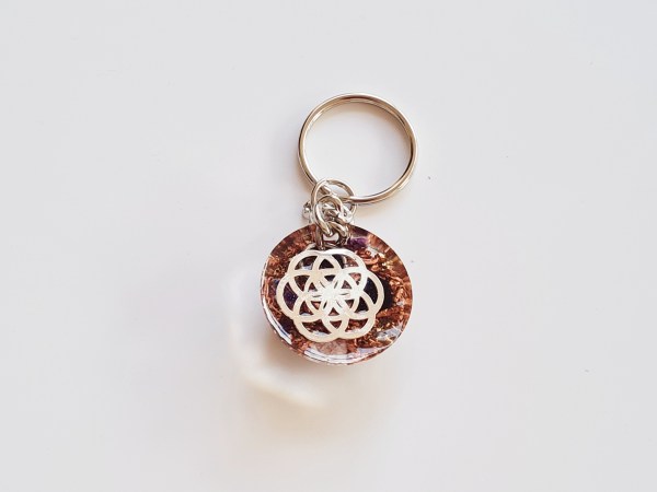 porte clé orgonite rond marron graine de vie